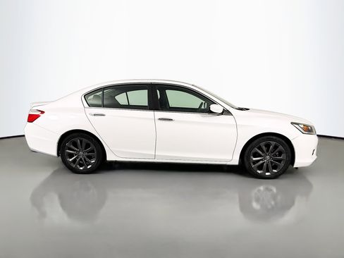 Used 2015 Honda Accord Sport image 4