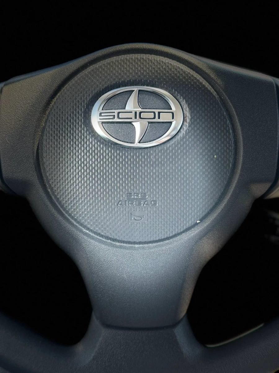 Used 2015 Scion xB FWD image 32