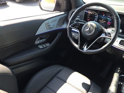 Certified 2025 Mercedes-Benz GLS 450 4MATIC image 26