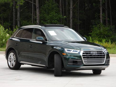 Used 2019 Audi Q5 2.0T Premium Plus w/ Premium Plus Package AWD/4WD image 8