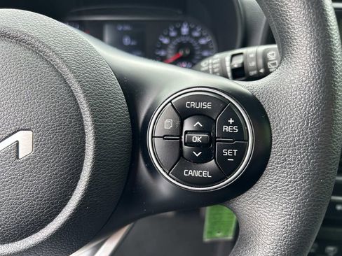 Certified 2022 Kia Soul LX FWD image 19
