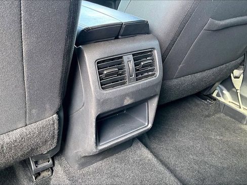 Used 2024 Nissan Rogue S FWD image 32