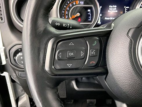 Used 2022 Jeep Gladiator Willys image 19