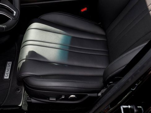 Used 2025 Genesis G80 2.5T Advanced image 21