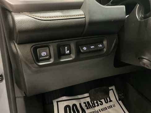 Used 2023 GMC Acadia AT4 w/ Technology Package image 8