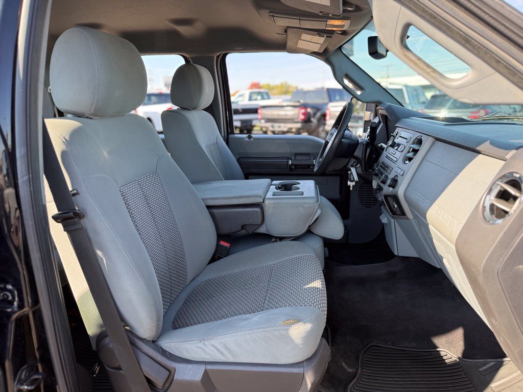 Used 2016 Ford F250 XLT w/ Snow Plow Prep Package AWD/4WD image 13