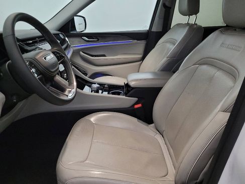 Used 2022 Jeep Grand Cherokee Overland image 17