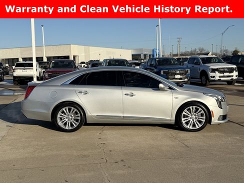 Used 2019 Cadillac XTS Luxury image 4