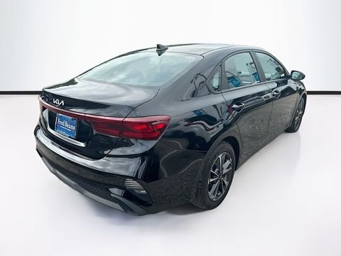 Used 2023 Kia Forte LXS FWD image 9