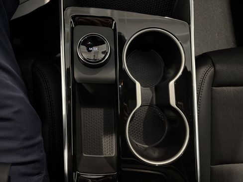 New 2026 Chevrolet Equinox LT w/ Convenience Package II image 24