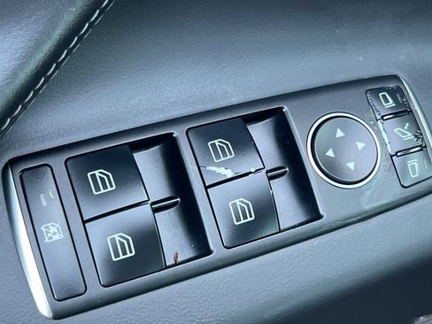 Used 2020 Tesla Model X Long Range image 17