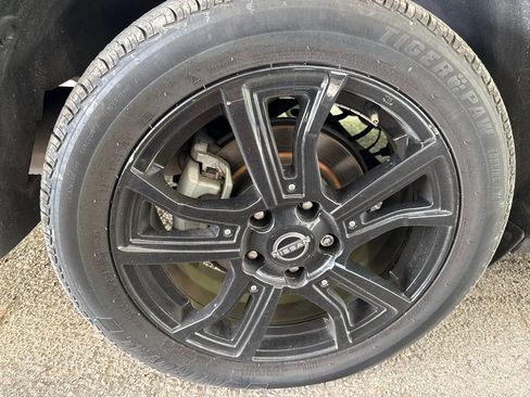 Used 2023 Nissan Kicks SR FWD image 13