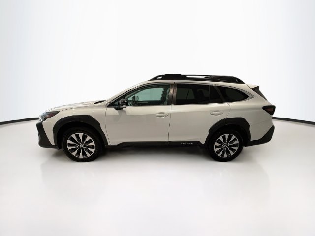 Used 2023 Subaru Outback Limited AWD/4WD image 4