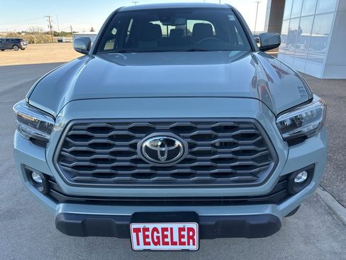 Used 2023 Toyota Tacoma TRD Off-Road image 2