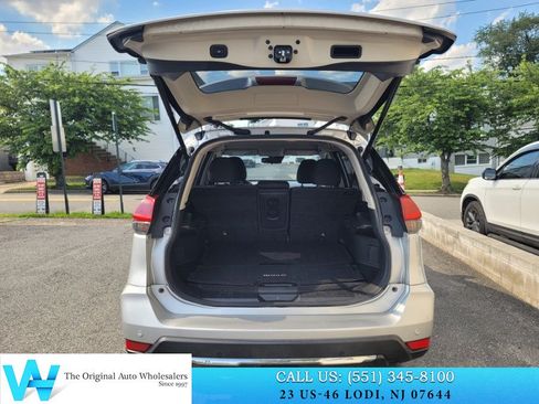 Used 2019 Nissan Rogue SV w/ Premium Package AWD/4WD image 10