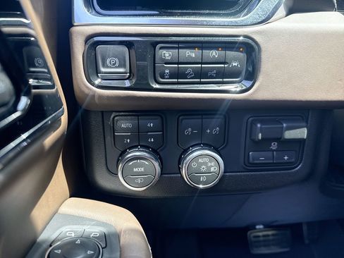 New 2026 GMC Yukon Denali Ultimate AWD/4WD image 18
