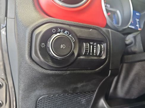 Used 2018 Jeep Wrangler Unlimited Rubicon AWD/4WD image 26