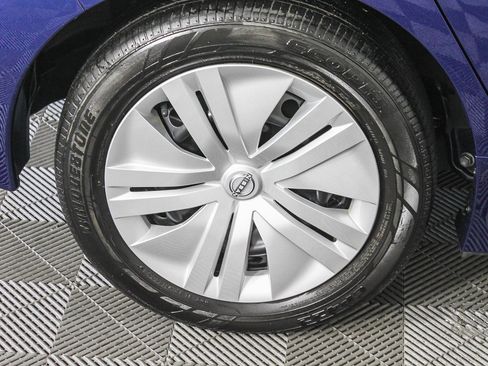 Certified 2025 Nissan Leaf S image 11