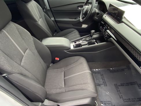 Certified 2024 Honda Accord Sport image 9