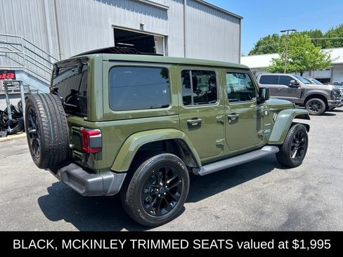 Used 2024 Jeep Wrangler Unlimited Sahara w/ Technology Group AWD/4WD image 4
