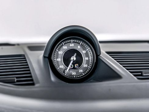 Used 2022 Porsche 911 Turbo S image 47