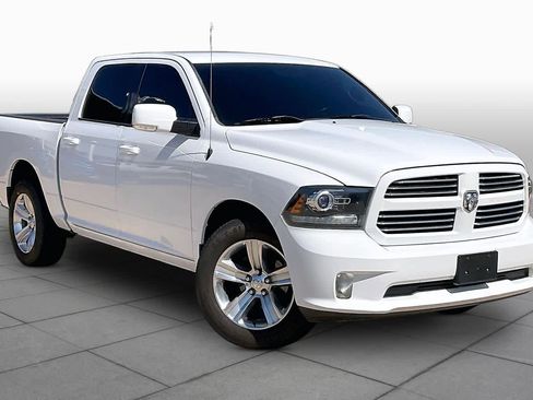 Used 2014 RAM 1500 Sport RWD image 4