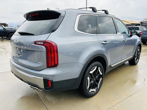 Used 2025 Kia Telluride S AWD/4WD image 40