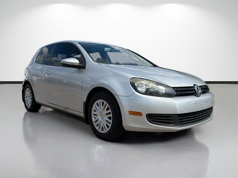 Used 2010 Volkswagen Golf 2-Door image 7