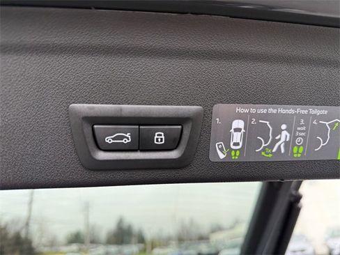 New 2026 BMW X6 xDrive40i w/ Climate Comfort Package image 20