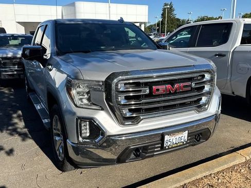 Used 2020 GMC Sierra 1500 SLT w/ SLT Premium Package AWD/4WD image 2