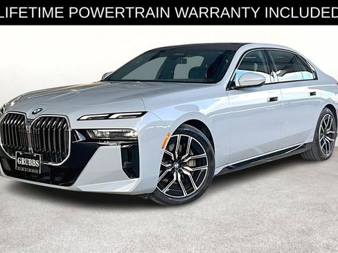 Used 2025 BMW 740i image 14