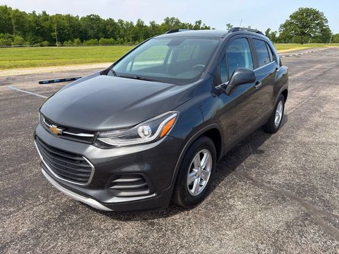 Used 2018 Chevrolet Trax LT w/ Driver Confidence Package FWD image 16