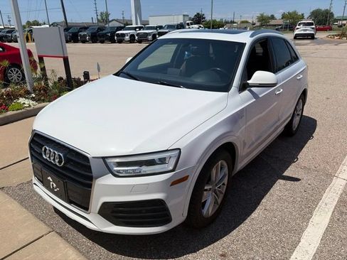 Used 2018 Audi Q3 2.0T Premium Plus w/ Premium Plus Package AWD/4WD image 4