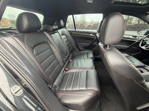 Used 2017 Volkswagen GTI SE FWD image 11