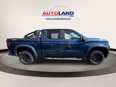 Used 2019 Chevrolet Silverado 1500 Custom Trail Boss AWD/4WD image 3