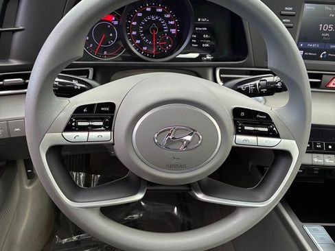 Used 2023 Hyundai Elantra SEL image 22