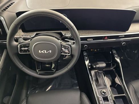 Certified 2025 Kia Sorento SX Prestige AWD/4WD image 24