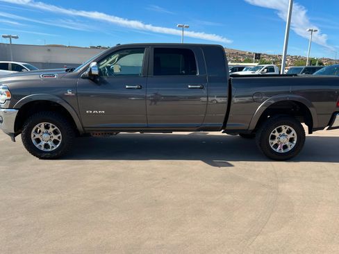 Used 2020 RAM 2500 Laramie AWD/4WD image 2
