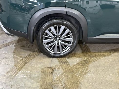 Certified 2024 Nissan Pathfinder SL w/ SL Premium Package image 6