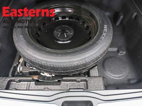 Used 2023 Mercedes-Benz GLE 450 4MATIC w/ AMG Line Exterior image 25