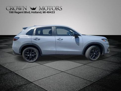 Used 2024 Honda HR-V Sport image 12