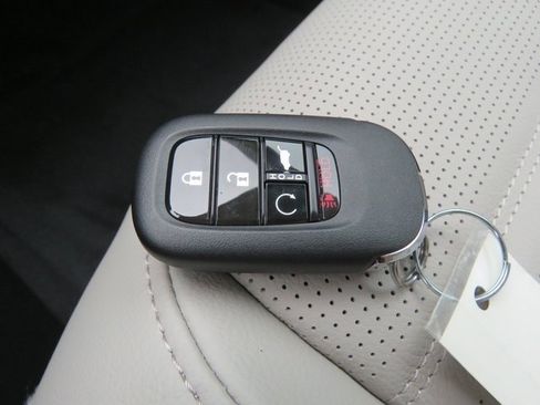 Used 2024 Honda CR-V EX-L image 12