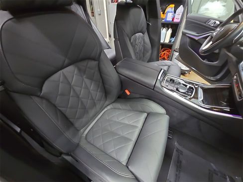 Used 2025 BMW X5 xDrive40i image 10