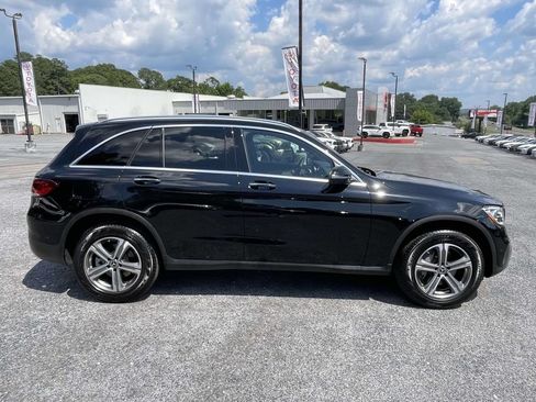 Used 2021 Mercedes-Benz GLC 300 4MATIC image 2