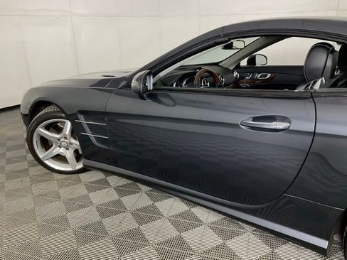 Used 2013 Mercedes-Benz SL 550 image 29