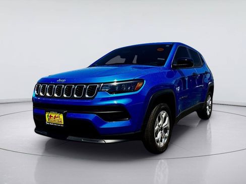 Used 2025 Jeep Compass Sport AWD/4WD image 10