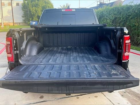 Used 2023 RAM 1500 Laramie RWD image 38