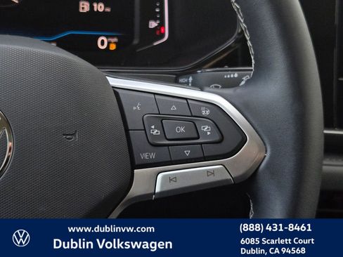 Certified 2023 Volkswagen Taos SEL image 22