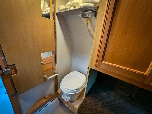 Used 2006 Chevrolet Express 3500 Extended w/ Power and Light Package image 41