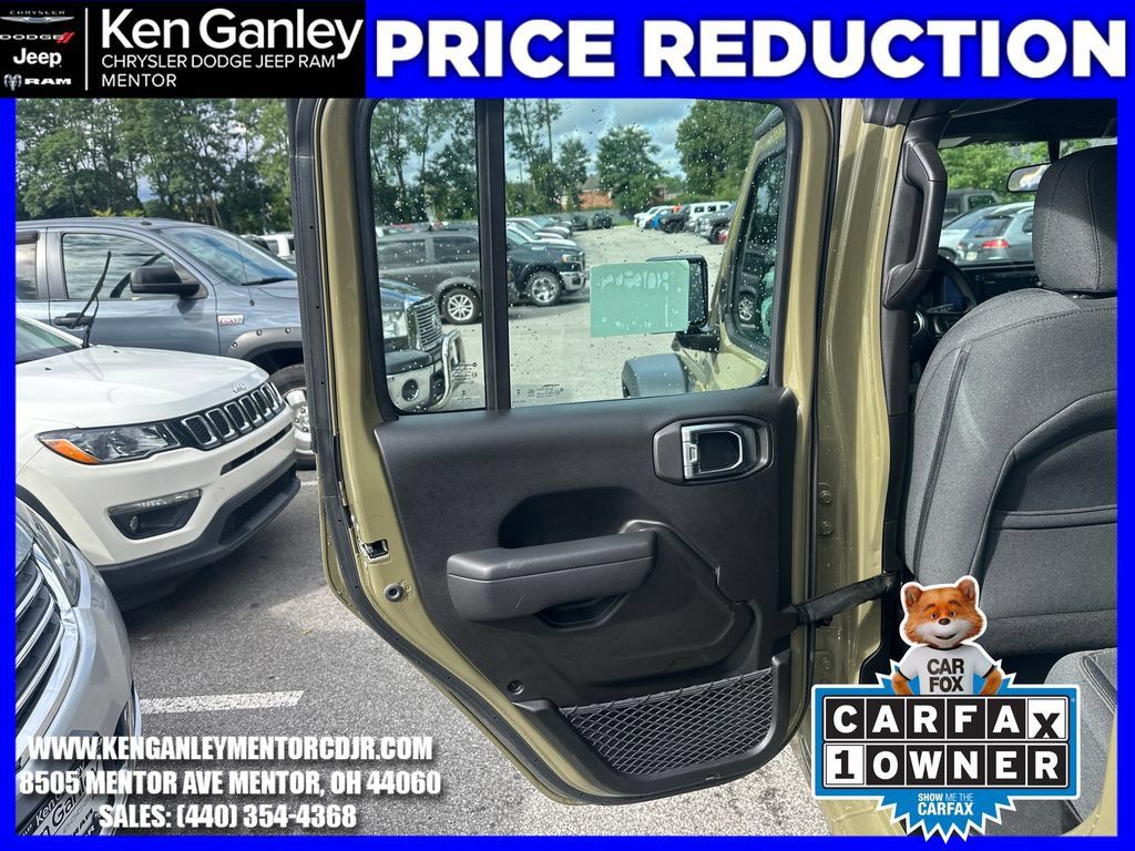 Certified 2025 Jeep Gladiator Sport AWD/4WD image 20